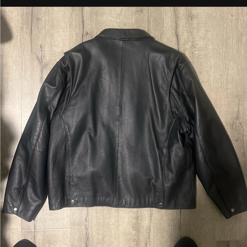 Size large
Like new
Obo - Picture 2 of 3